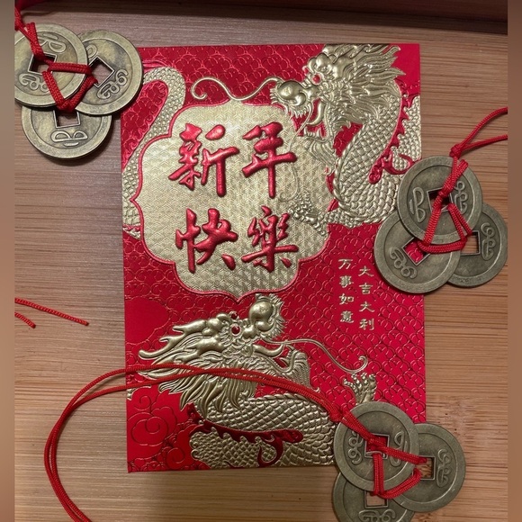 Chinese Year of the Dragon Red Money Envelope 3 Feng Shui Coin Set - Picture 4 of 11